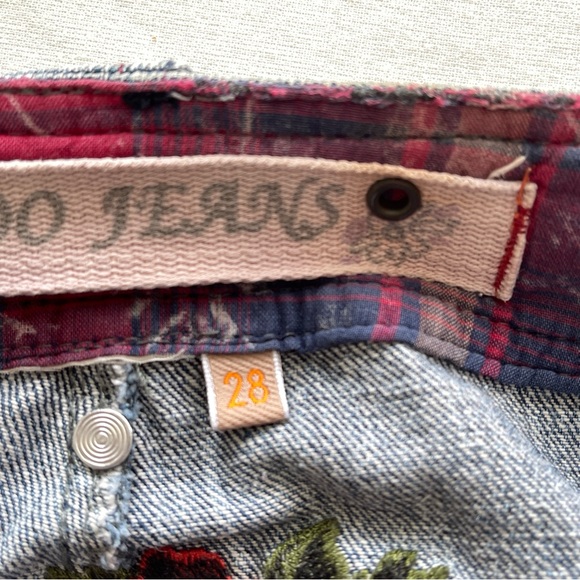 Blue Midi Denim Embroidery Pants Size: 28 - Picture 8 of 15